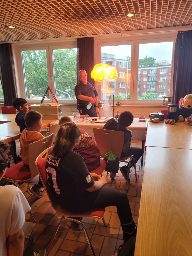 Feuerwehrbesuch (6)