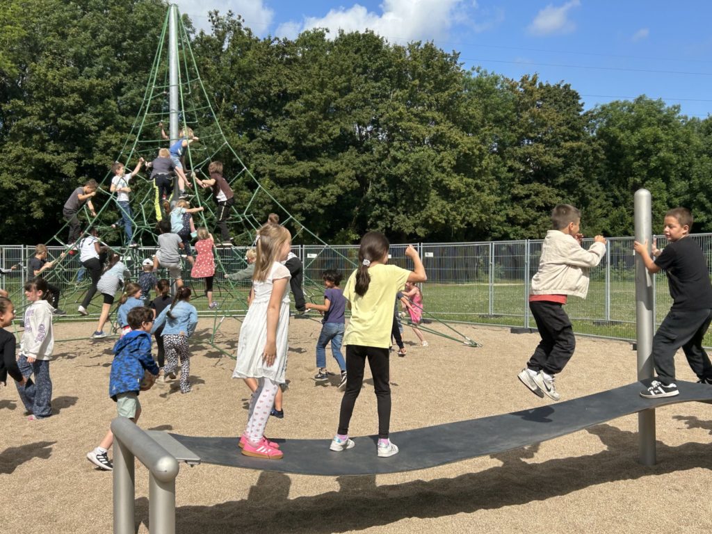 Grundschulspielplatz